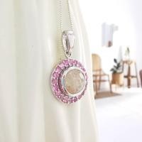ราคา สร้อยคอเงินจี้หินไหมหิมะล้อมด้วยพิ้งแซฟไฟร์ Snow Rutile Quartz (4393085966)