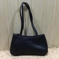 ราคา กระเป๋าสะพายหนังแท้ แบรนด์ Kenneth Cole สินค้ามือสอง (3342865755)