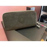 ราคา กระเป๋าสตางค์ใบยาว Kipling Uzario (49815072836)