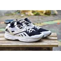 ราคา รองเท้า Reebok GRAPHLITE ROAD ไซส์ 42 (27565199247)