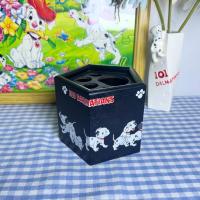 ราคา ✨ กล่องใส่ปากกา/แปรงลาย 101 Dalmatians จาก Tokyo Disneyland งานไม้แข็งแรง ทนทาน ใส่ของเป็นสัดส่วน ✨ งานมือ 2 สภาพดี (42579077062)