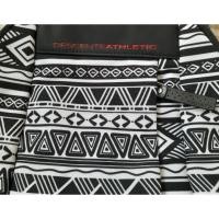 ราคา กระเป๋าสะพายข้าง Descente unisex (46260670782)