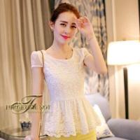 ราคา เสื้อลูกไม้สีขาวคอกลม แขนตุ๊กตา แต่งชายระบาย น่ารักมากๆค่ะ (726914373)