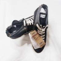 ราคา รองเท้าผ้าใบยีนส์ ยี่ห้อ Levi's (ไม่เคยใส่) (2088243403)
