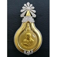 ราคา จี้และเข็มกลัดเหรียญพระมหาชนก เนื้อทองคำ พิมพ์เล็ก น้ำหนักรวม 25.5 กรัม เหรียญมหามงคล ยอดนิยม หายาก (000878)
