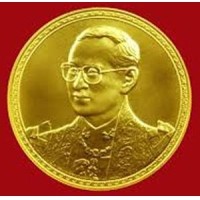 ราคา เหรียญกษาปณ์ที่ระลึก ร.9 75 พรรษา ปี 2545 เนื้อทองคำธรรมดา สภาพสวยเดิมๆ หายากครับ (000622)