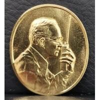 ราคา เหรียญที่ระลึกในหลวงทรงวิทยุ เนื้อทองคำ น.น. 18 กรัม ปี 2539 หายากมาก สภาพเดิมๆ ผลิตเพียง 999 เหรียญ (000246)