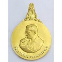 ราคา เหรียญพระมหาชนกเนื้อทองคำ พิมพ์ใหญ่ รางวัลที่ 1 ในหลวงเสด็จ เหรียญมหามงคล พิธีวัดบวร ยอดนิยม (000662)