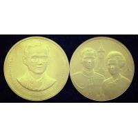 ราคา เหรียญที่ระลึกครบ 50ปี ราชาภิเษกสมรส และเหรียญที่ระลึกครบ 50ปี บรมราชาภิเษก เนื้อทองคำ ปี2543 (000705)