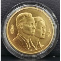 ราคา เหรียญที่ระลึกสวนหลวง ร.9 ในหลวงฯ พระราชินีฯ เนื้อทองคำ หนัก 2 บาท ปี 2535 พร้อมกล่อง สวยหายากมาก (000851)